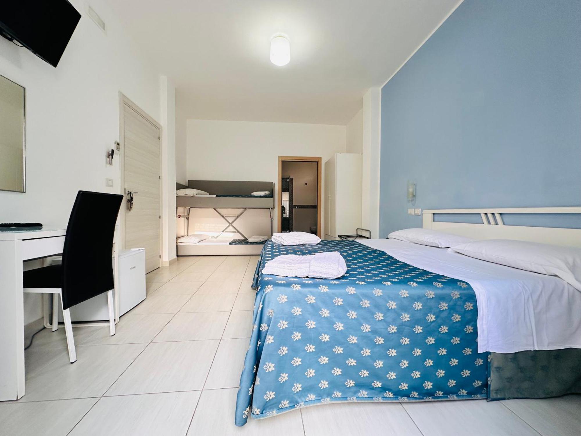 Maniel Beach Hotel Letojanni Exterior photo