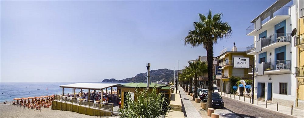 Maniel Beach Hotel Letojanni Exterior photo